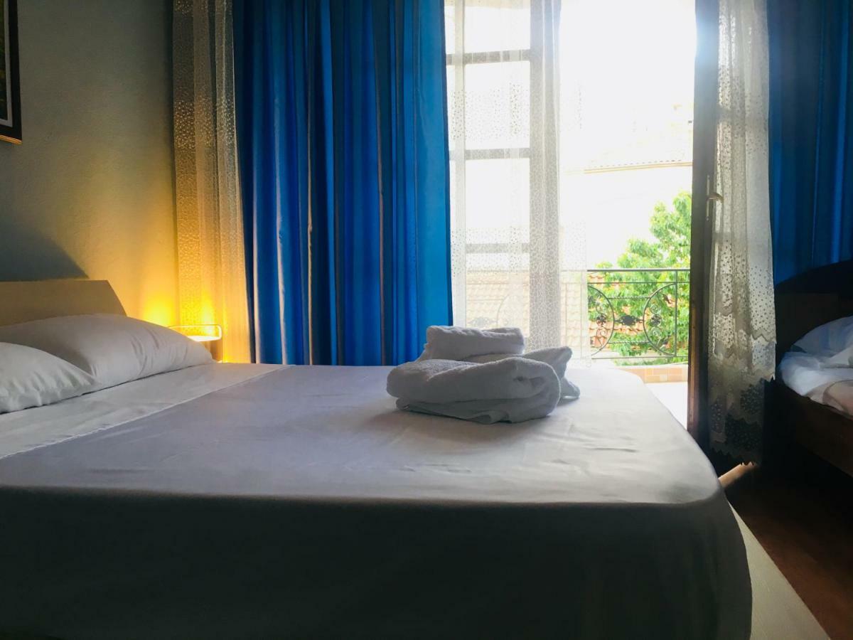 Oda Guest House Korce Ngoại thất bức ảnh